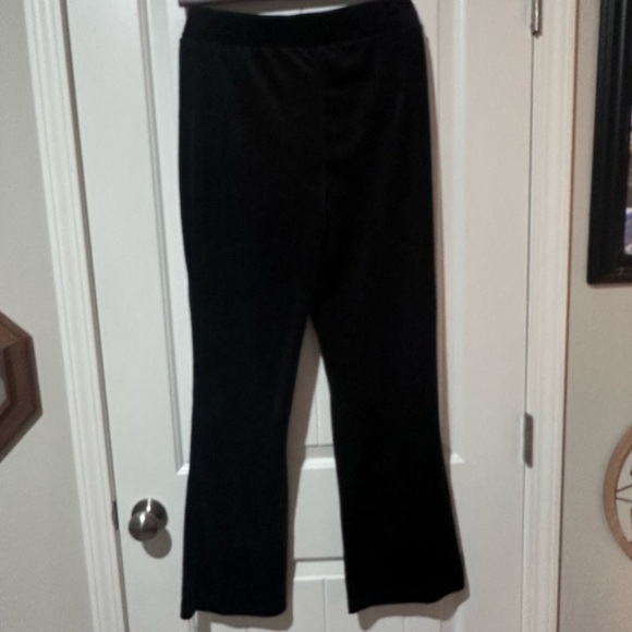 Magaschoni Black Boot Cut Flare Pants: M - Picture 2 of 3